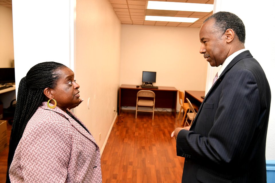 Secretary Carson Visits Las Vegas, Nevada (40954834915)