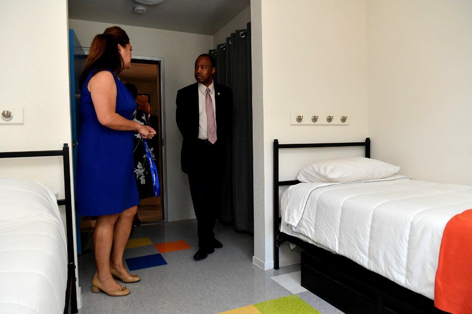 Secretary Carson Visits Las Vegas, Nevada (41136324054)