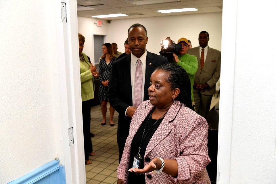 Secretary Carson Visits Las Vegas, Nevada (41810846892)