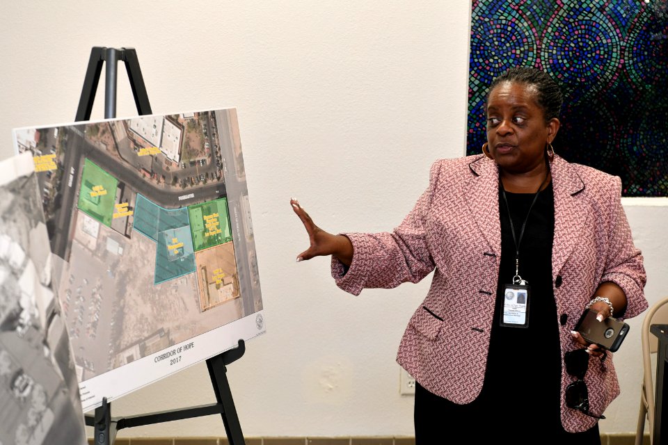 Secretary Carson Visits Las Vegas, Nevada (41810848102)