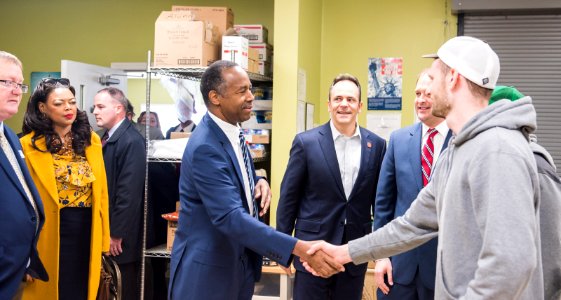 Secretary Carson visits Lexington and Louisville, Kentucky (25100966617)