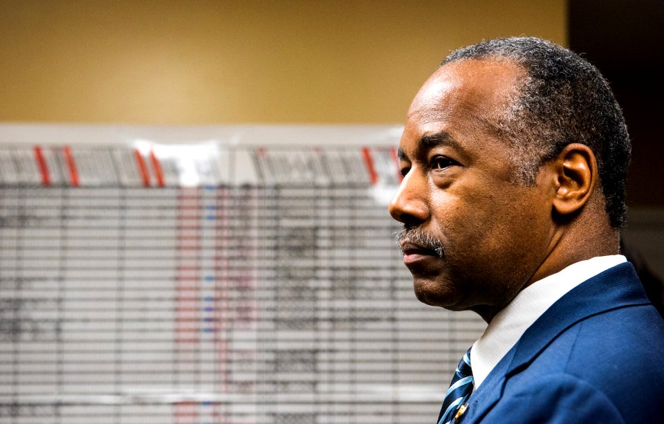 Secretary Carson visits Lexington and Louisville, Kentucky (25100969617)