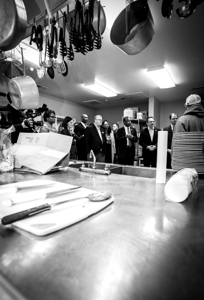 Secretary Carson visits Lexington and Louisville, Kentucky (25100970817)