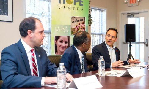 Secretary Carson visits Lexington and Louisville, Kentucky (25100971817)