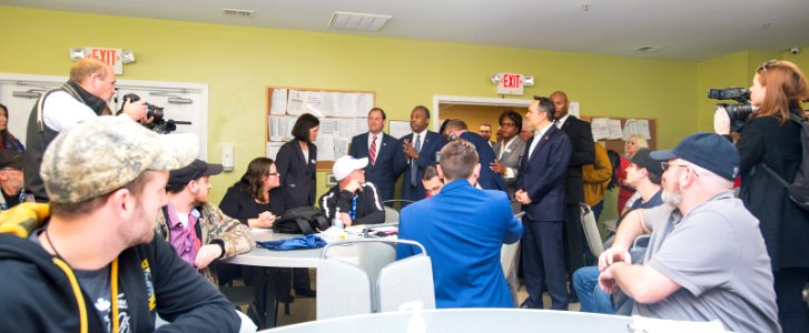 Secretary Carson visits Lexington and Louisville, Kentucky (25100971427)