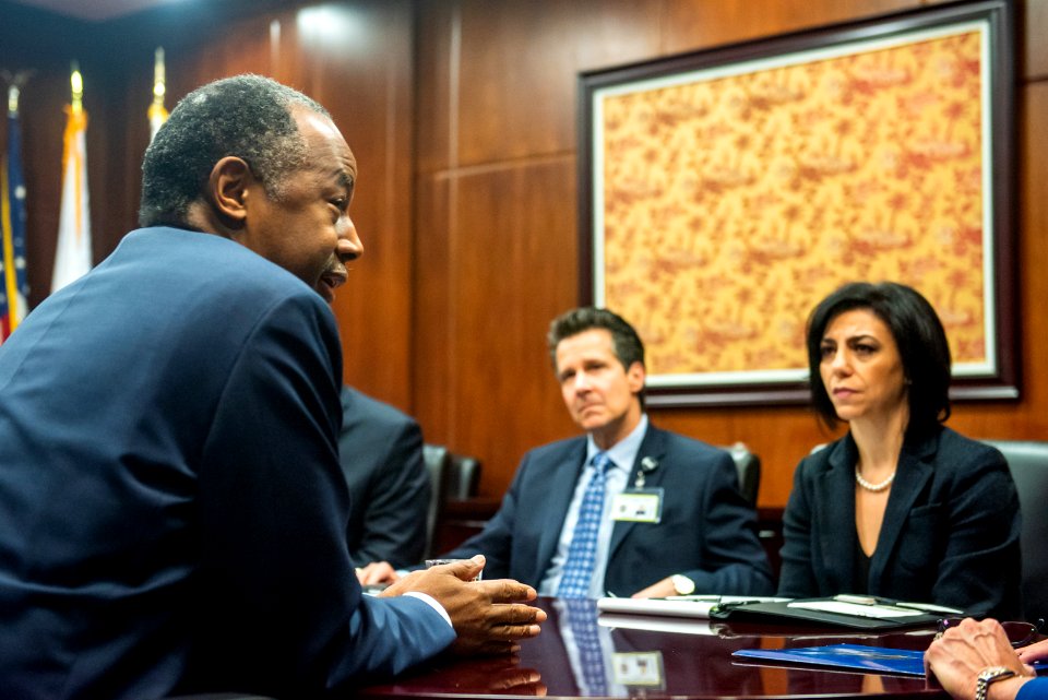 Secretary Carson Visits Los Angeles (27873724128)