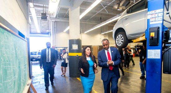 Secretary Carson Visits Los Angeles (41025161384)