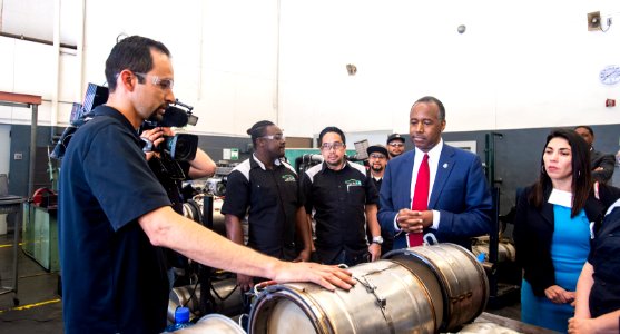 Secretary Carson Visits Los Angeles (41025161184)