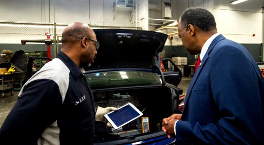 Secretary Carson Visits Los Angeles (41025161794)