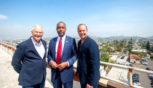 Secretary Carson Visits Los Angeles (41701946242)