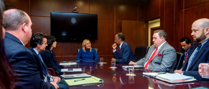 Secretary Carson Visits Los Angeles (41701955122)