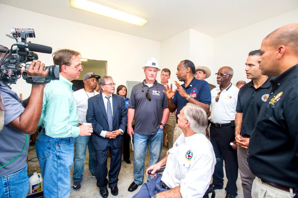 Secretary Carson visits Port Arthur Texas (37099648640)