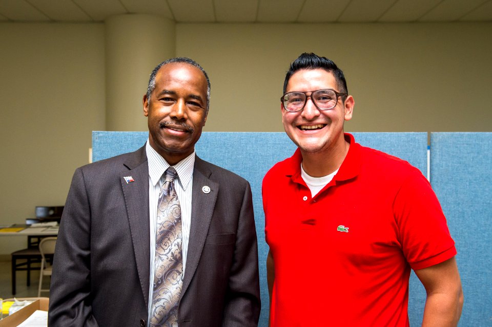 Secretary Carson with HUD and FEMA Staff at Houston Disaster Recovery Center (36647452503)