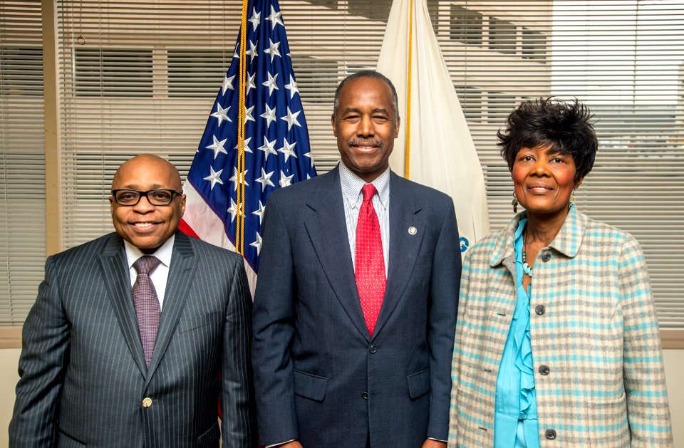Secretary Cason visits HUD DC Field Office (38866478080)