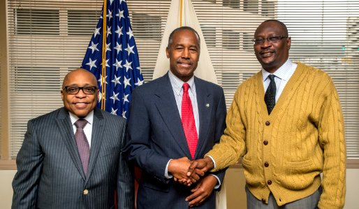 Secretary Cason visits HUD DC Field Office (38866399980)