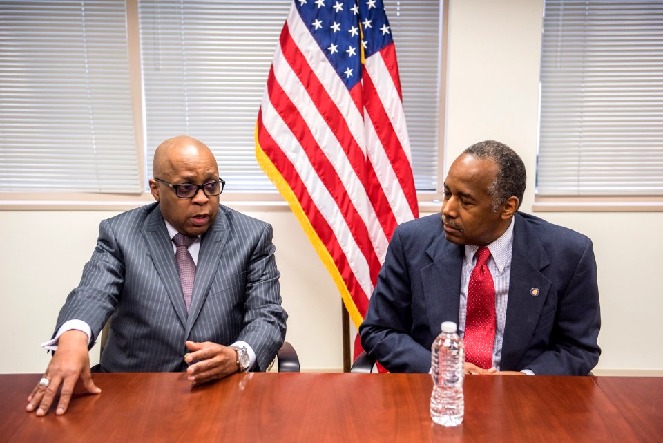 Secretary Cason visits HUD DC Field Office (25805996217)