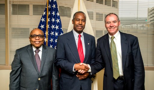 Secretary Cason visits HUD DC Field Office (26805564908)