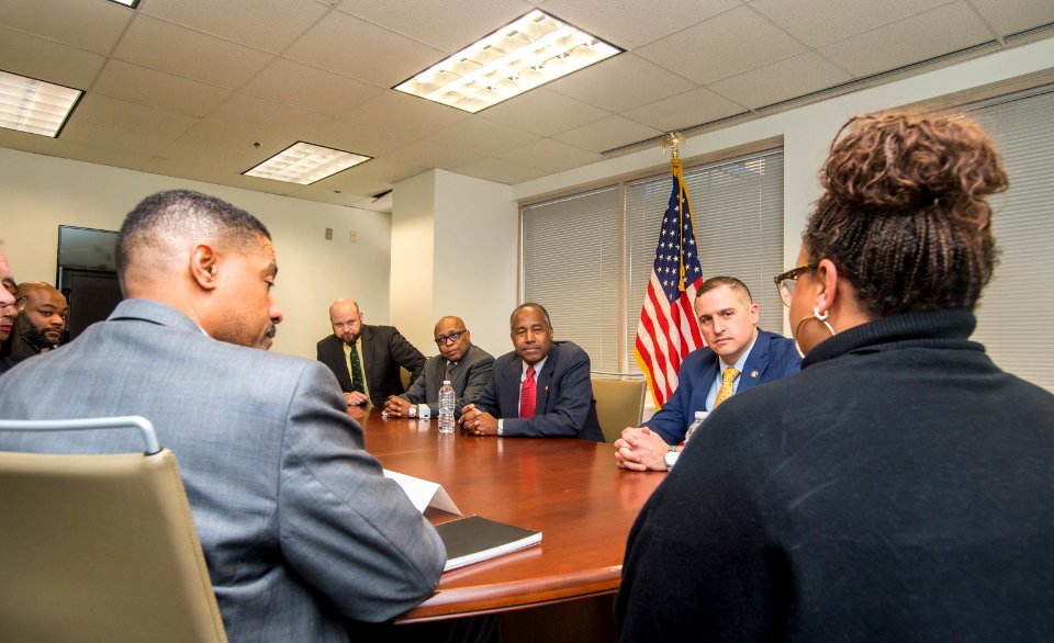 Secretary Cason visits HUD DC Field Office (40676848221)