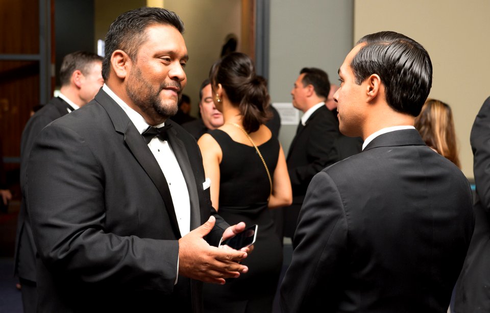 Secretary Castro at CHCI Gala (21950619960)