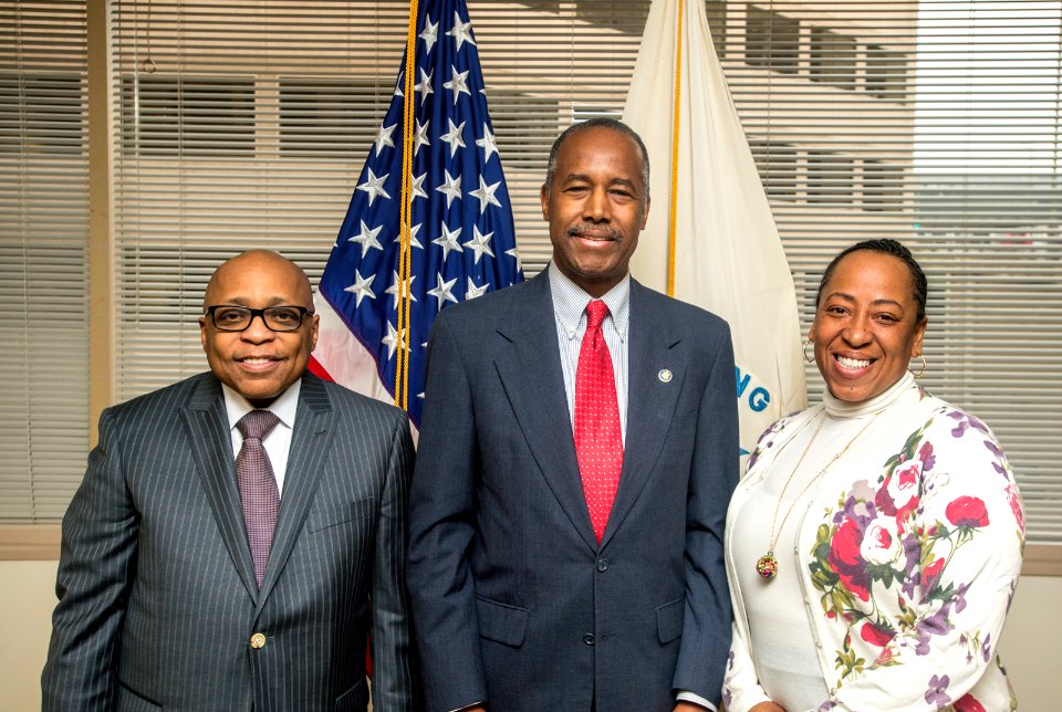 Secretary Cason visits HUD DC Field Office (38866476980)