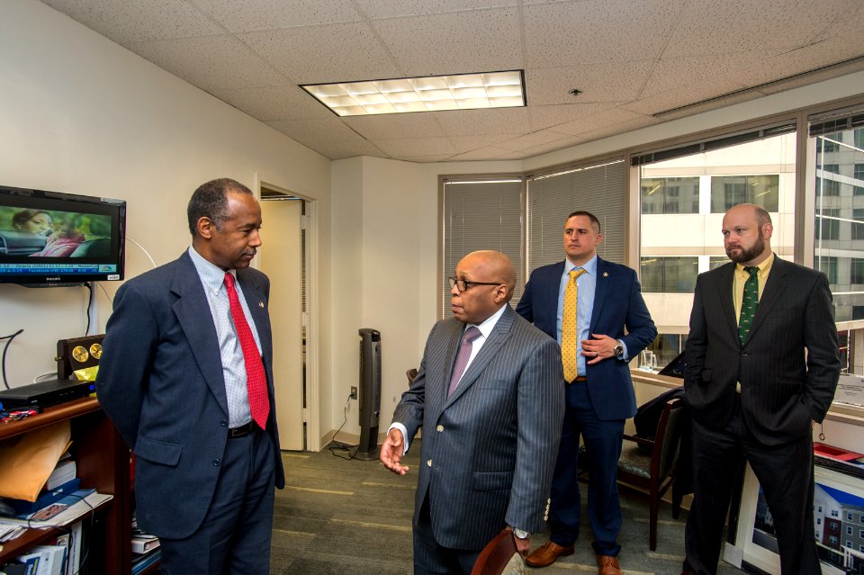 Secretary Cason visits HUD DC Field Office (40676849831)