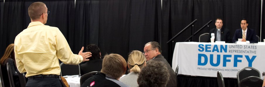 Secretary Castro at Hunger and Homelessness summit in Wisconsin (22904922405)