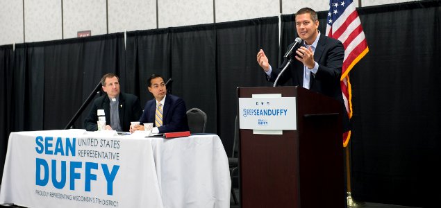 Secretary Castro at Hunger and Homelessness summit in Wisconsin (22904924125)
