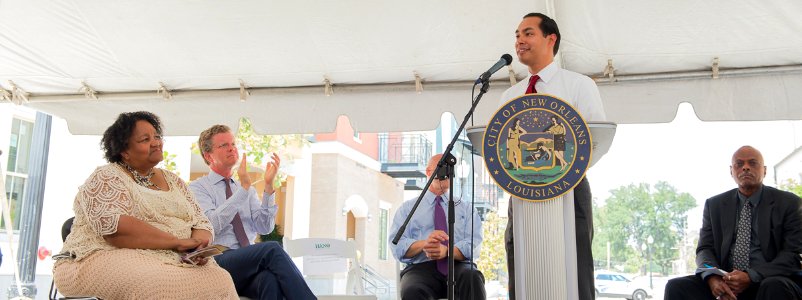 Secretary Castro Bienville Basin Community Ceremony (20853306088)