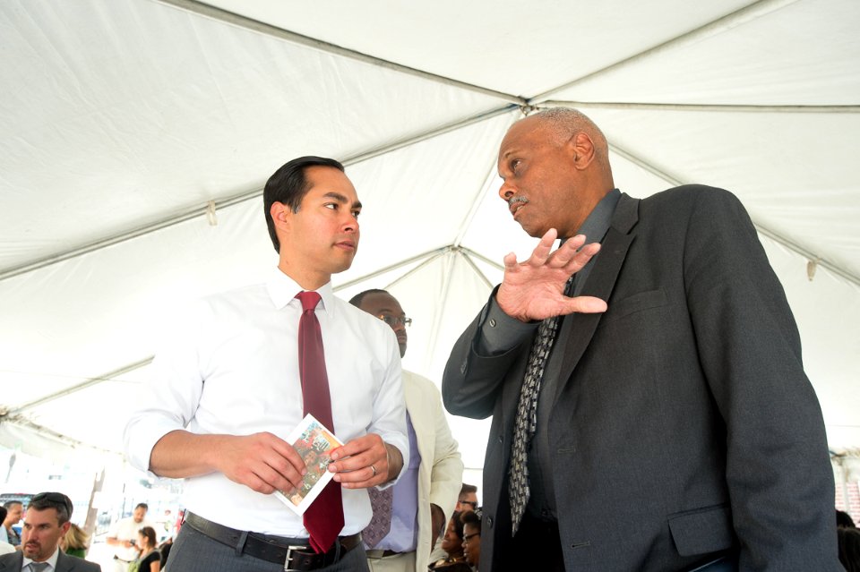 Secretary Castro Bienville Basin Community Ceremony (20420155283)