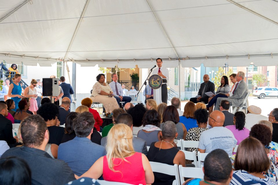 Secretary Castro Bienville Basin Community Ceremony (21048832591)