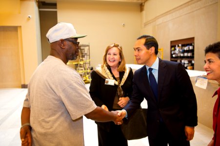 Secretary Castro in L.A. (15808777521)