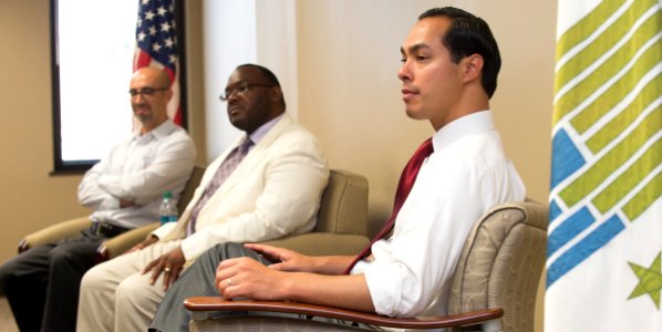Secretary Castro New Orleans Field Office Visit (21024008072)
