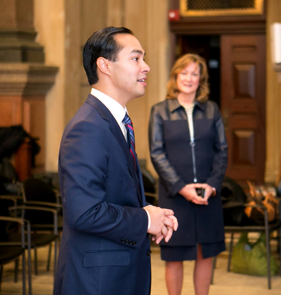 Secretary Castro Philadelphia Homelessness Announcement (23186556514)