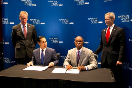 Secretary Castro Visits Austin, Texas (15222066284)