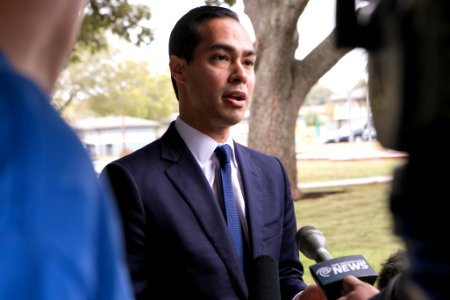 Secretary Castro Visits Austin-Day 2 (15821392246)