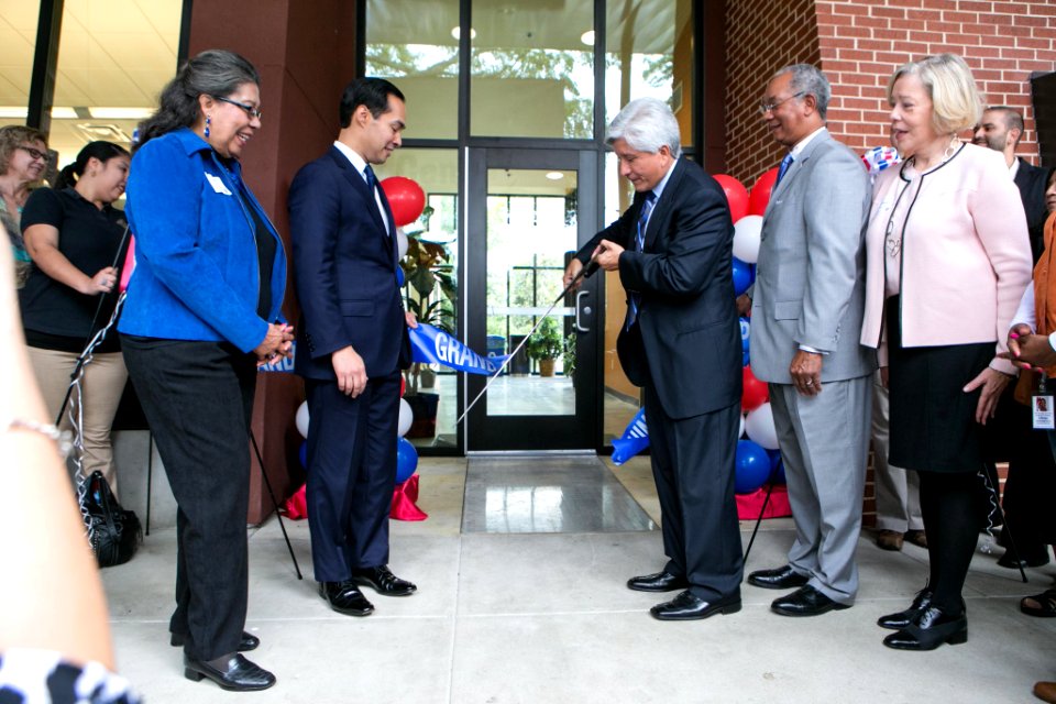 Secretary Castro Visits Austin-Day 2 (15821392576)