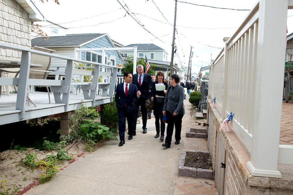 Secretary Castro Visits Breezy Point, New York (21925344564)