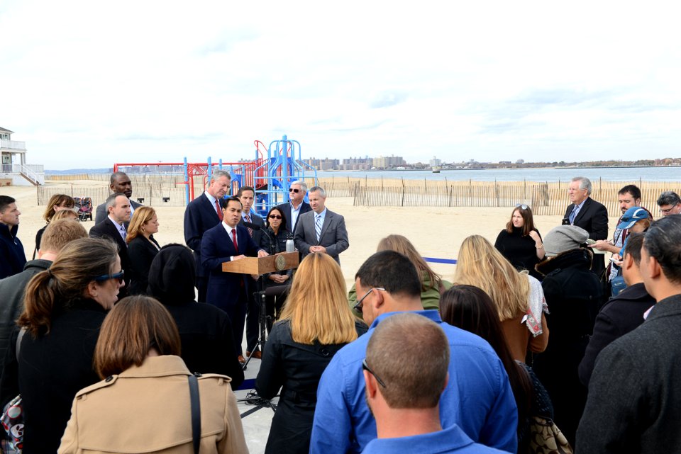 Secretary Castro Visits Breezy Point, New York (22534558972)