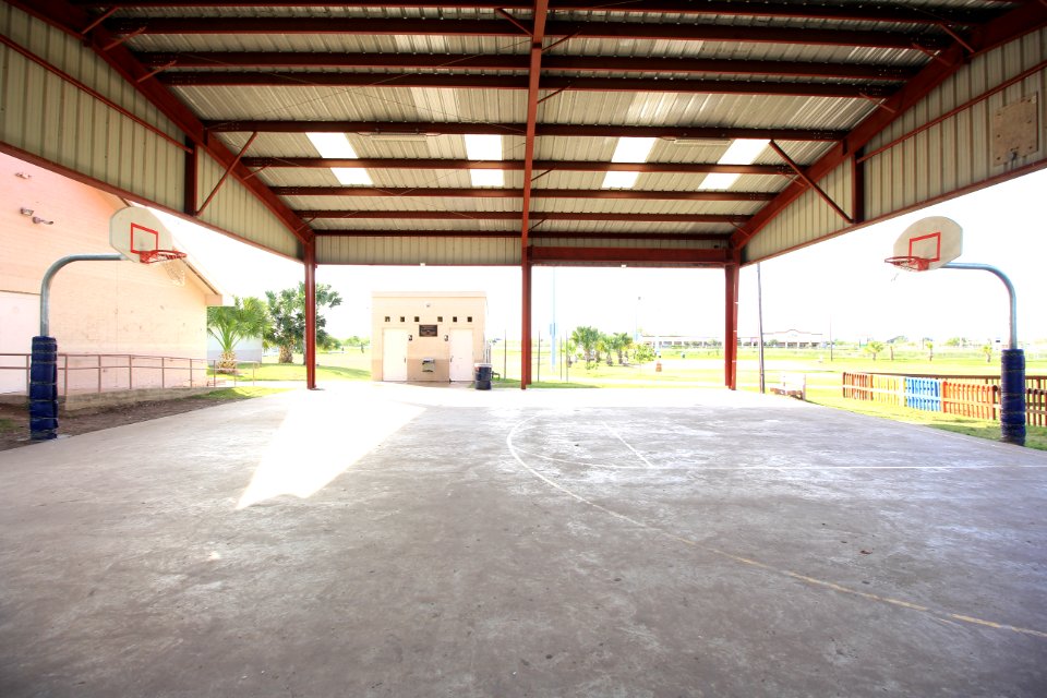 Secretary Castro visits Brownsville Texas (15683438948)