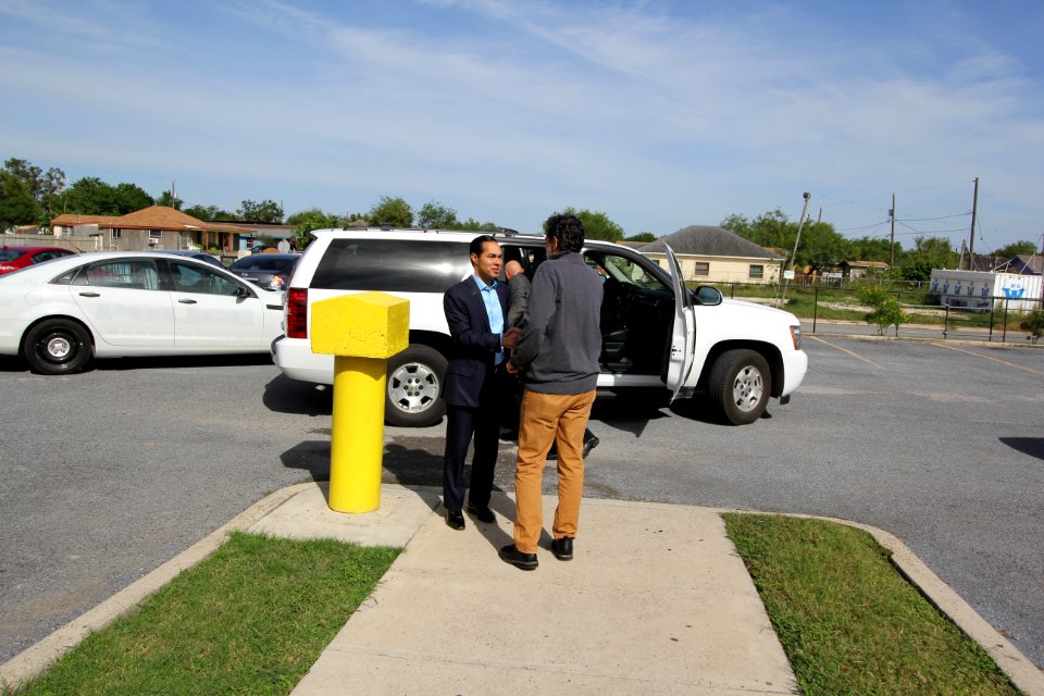 Secretary Castro visits Brownsville Texas (15683432578)