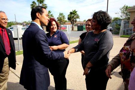 Secretary Castro visits Brownsville Texas (15684926769)