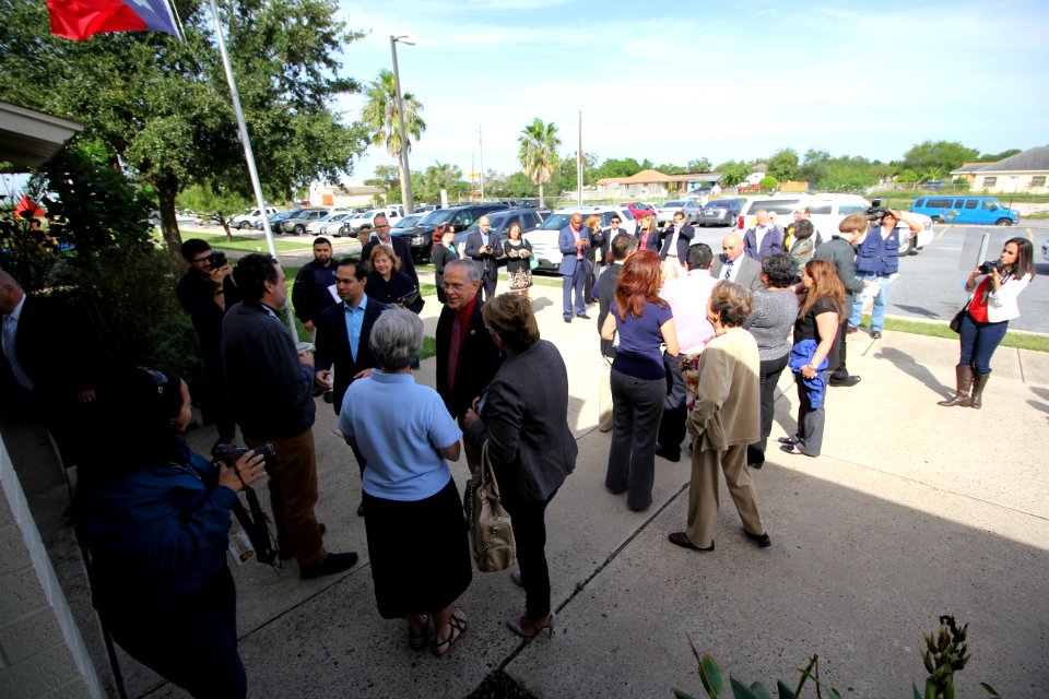 Secretary Castro visits Brownsville Texas (15870928365)