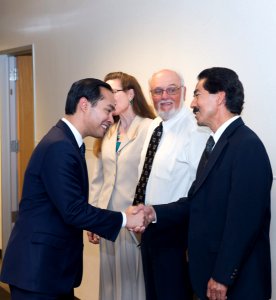 Secretary Castro Visits Denver, Co. (18679797056)