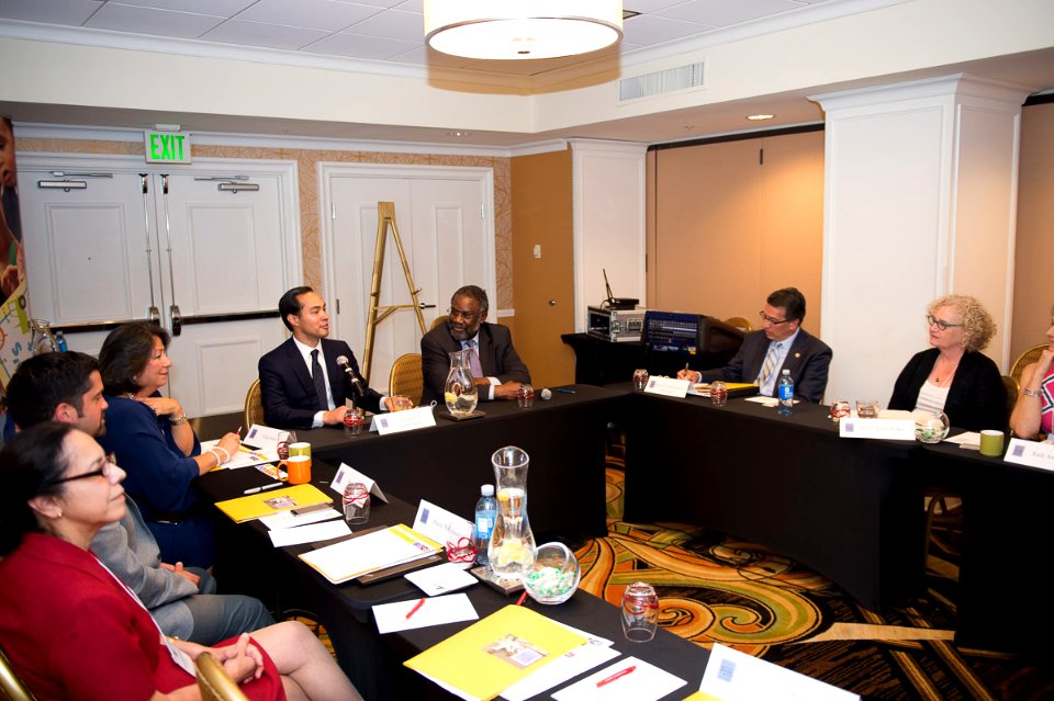 Secretary Castro Visits Denver, Co. (18708466971)