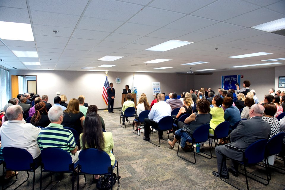 Secretary Castro Visits Kansas City Area (17724024163)