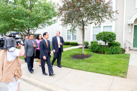 Secretary Castro Visits Kansas City Area (18156944780)