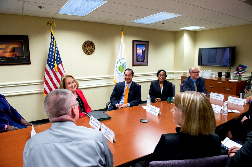 Secretary Castro Visits Kansas City Area (18318250286)