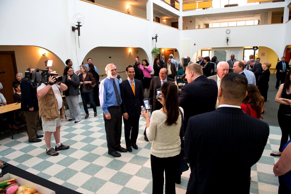 Secretary Castro Visits Kansas City Area (18344677865)