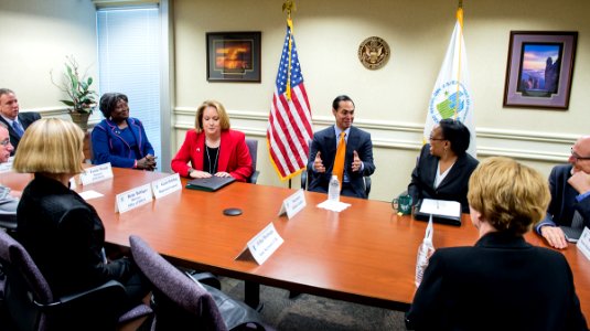 Secretary Castro Visits Kansas City Area (18158506589)