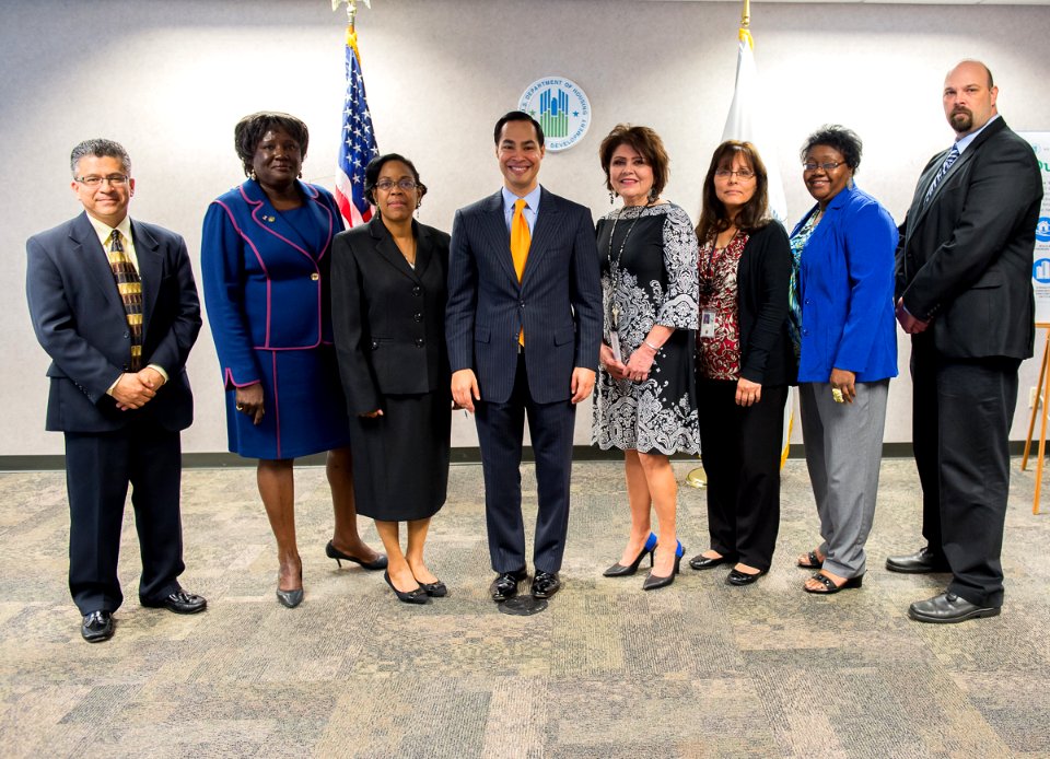 Secretary Castro Visits Kansas City Area (18344690085)
